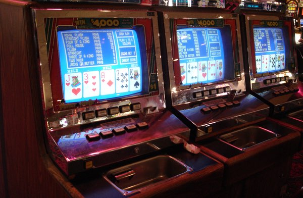 Video Poker Automat aus den 80'ern