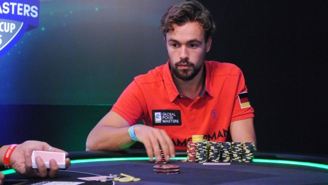 Ole Schemion Pokerspieler.