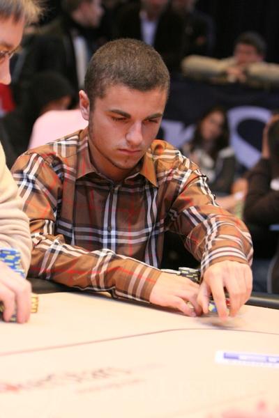 Poker Josh Field